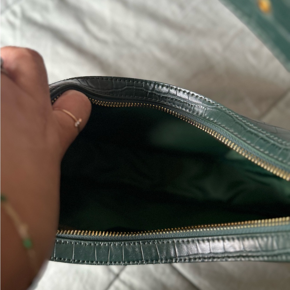 JW PEI Carly saddle bag in green - Picture 6 of 7